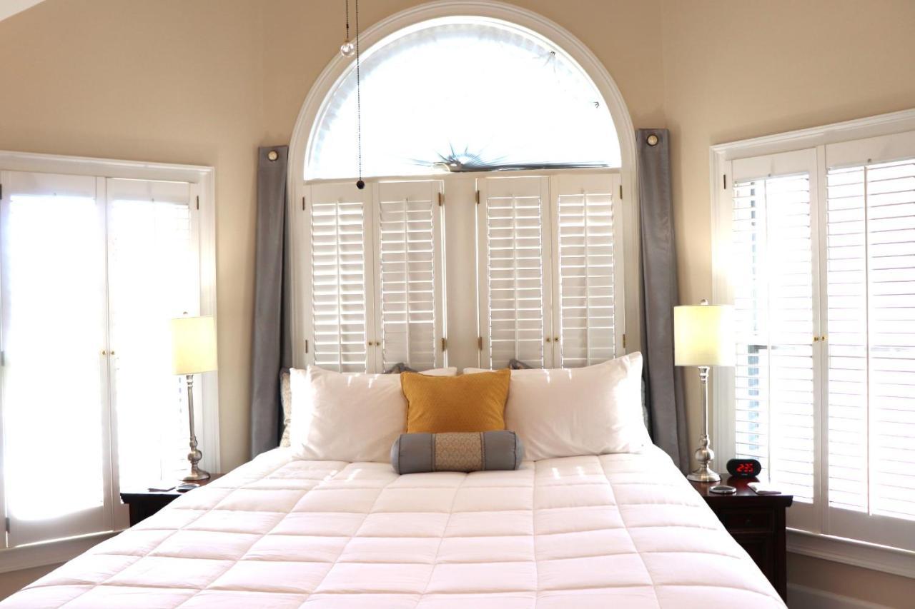 Pleasanton Courtyard Bed And Breakfast Fayetteville Εξωτερικό φωτογραφία
