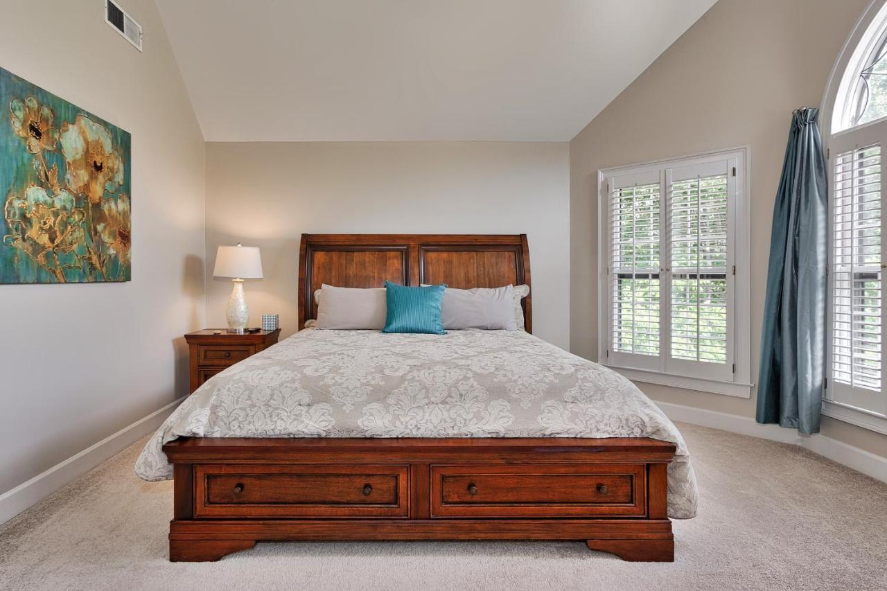 Pleasanton Courtyard Bed And Breakfast Fayetteville Εξωτερικό φωτογραφία