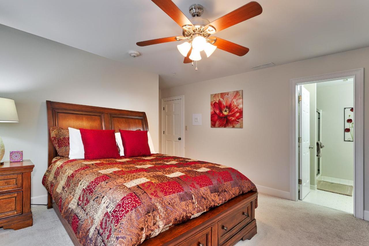Pleasanton Courtyard Bed And Breakfast Fayetteville Εξωτερικό φωτογραφία